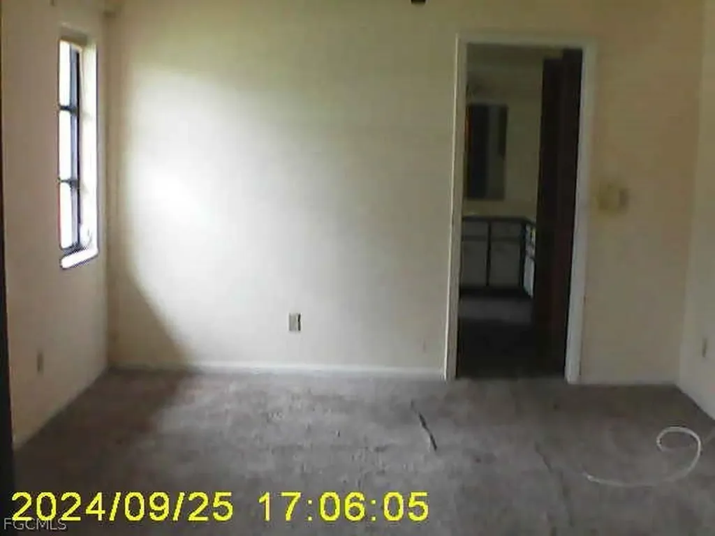 100 Sebring Circle Lehigh Acres FL 33936