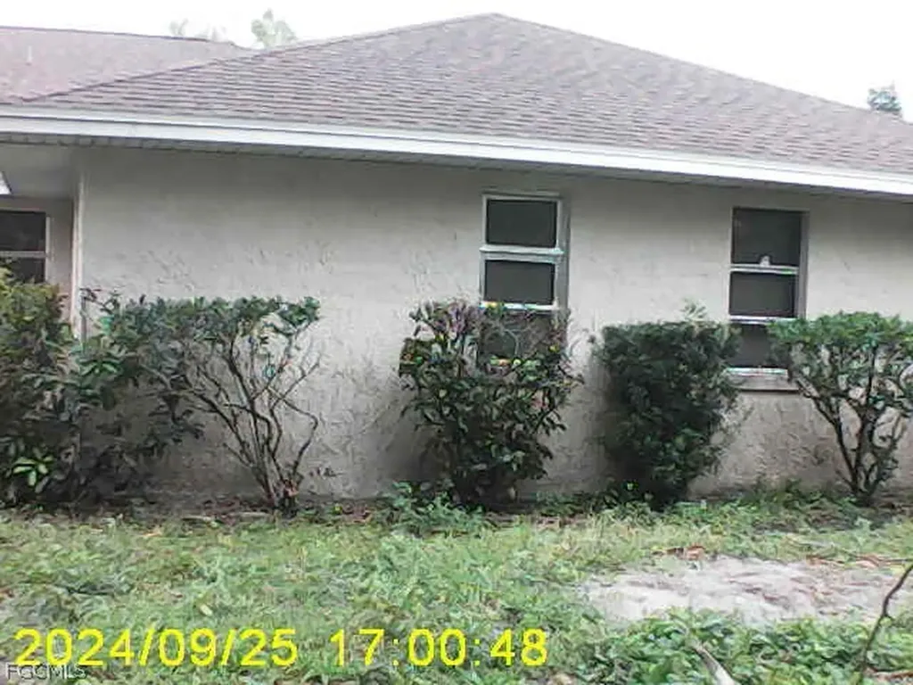 100 Sebring Circle Lehigh Acres FL 33936
