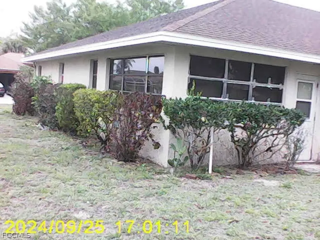 100 Sebring Circle Lehigh Acres FL 33936