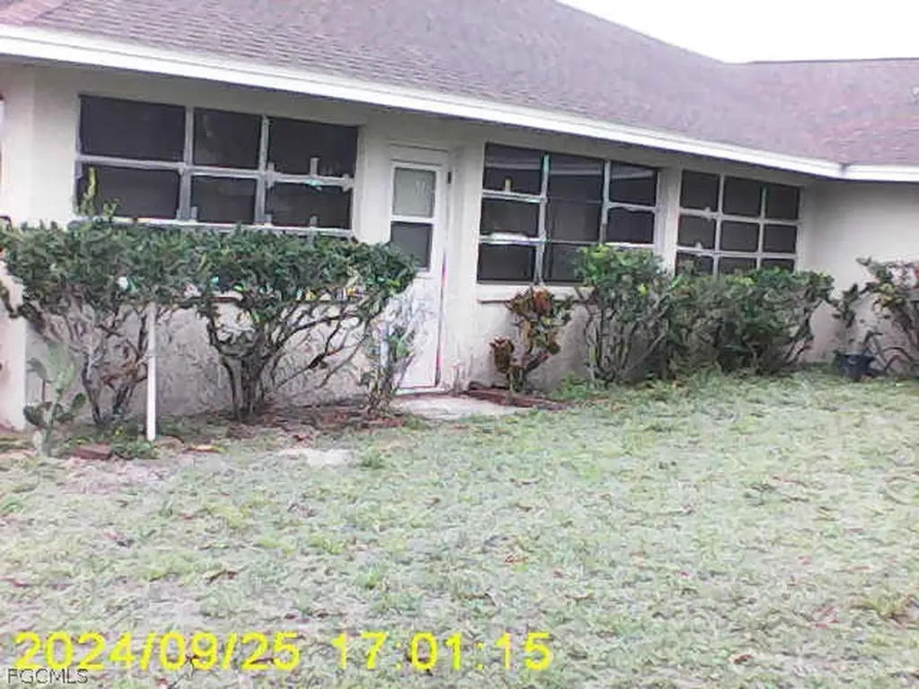 100 Sebring Circle Lehigh Acres FL 33936