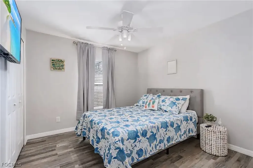 2705 SW 11th Place Cape Coral FL 33914