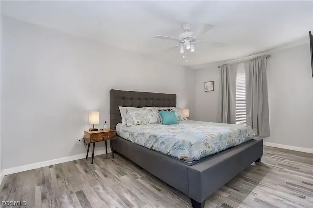 2705 SW 11th Place Cape Coral FL 33914