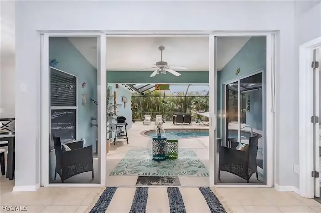 2705 SW 11th Place Cape Coral FL 33914