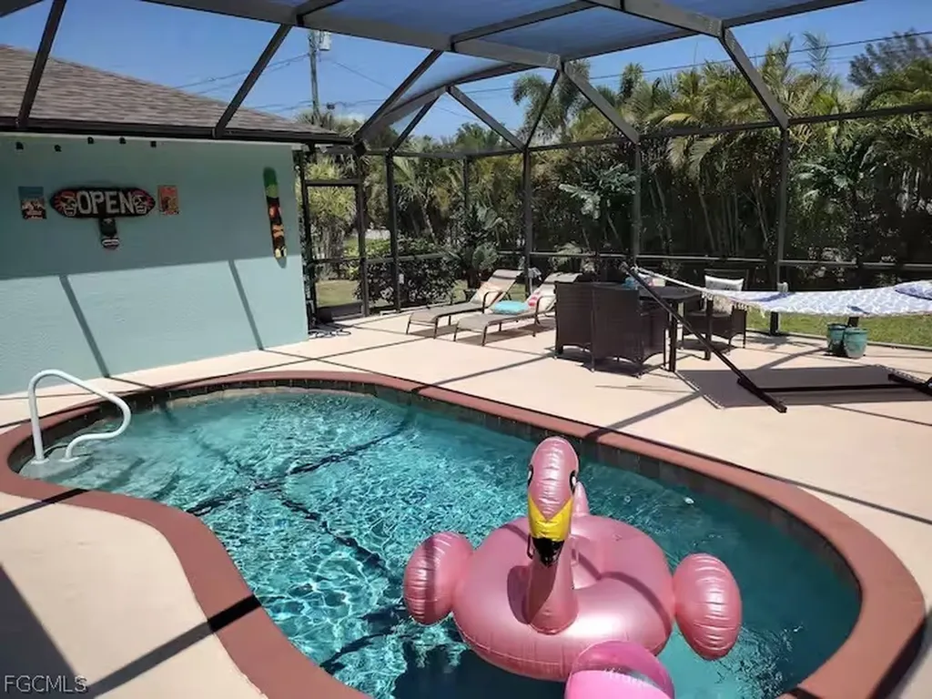 2705 SW 11th Place Cape Coral FL 33914