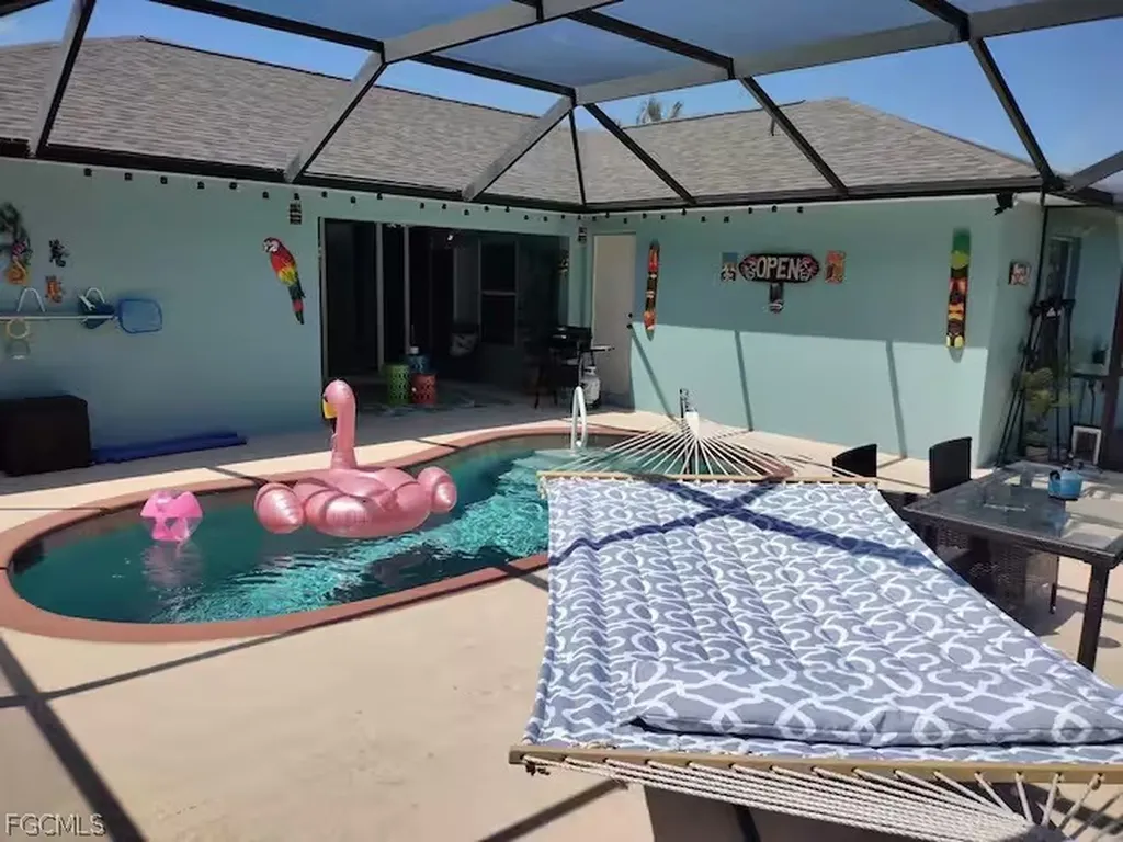 2705 SW 11th Place Cape Coral FL 33914