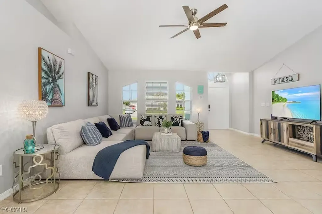 2705 SW 11th Place Cape Coral FL 33914