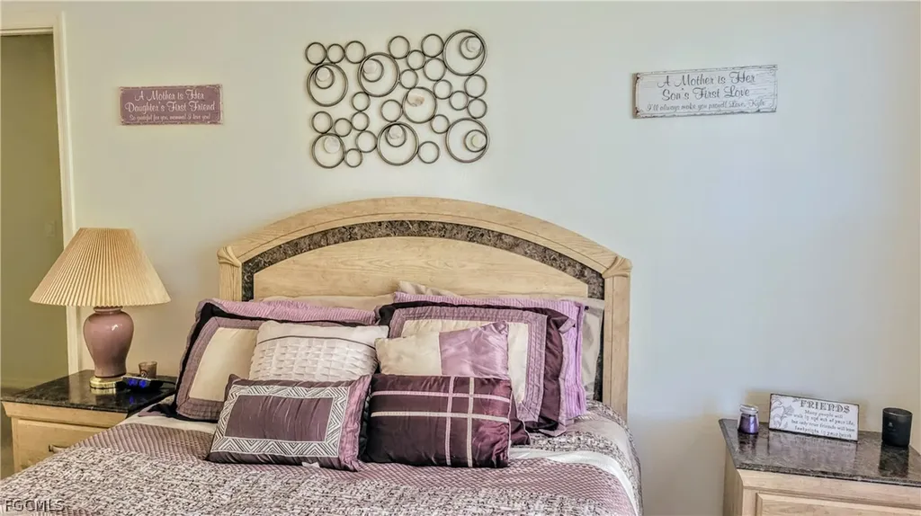 1800 Concordia Lake Circle Cape Coral FL 33909