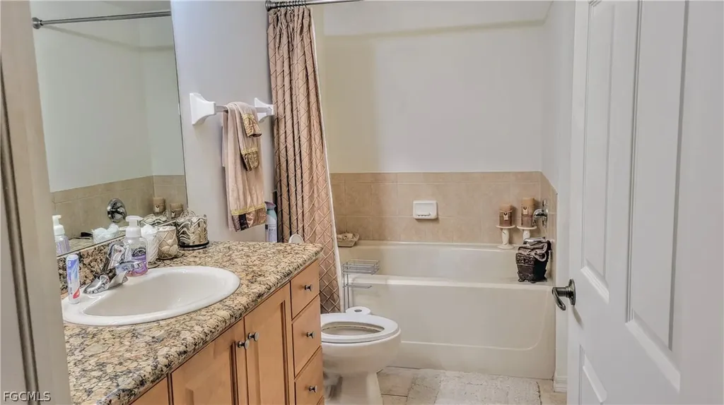 1800 Concordia Lake Circle Cape Coral FL 33909