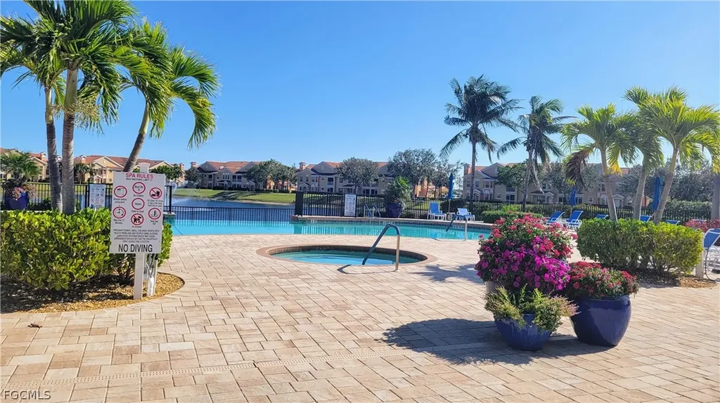 1800 Concordia Lake Circle Cape Coral FL 33909
