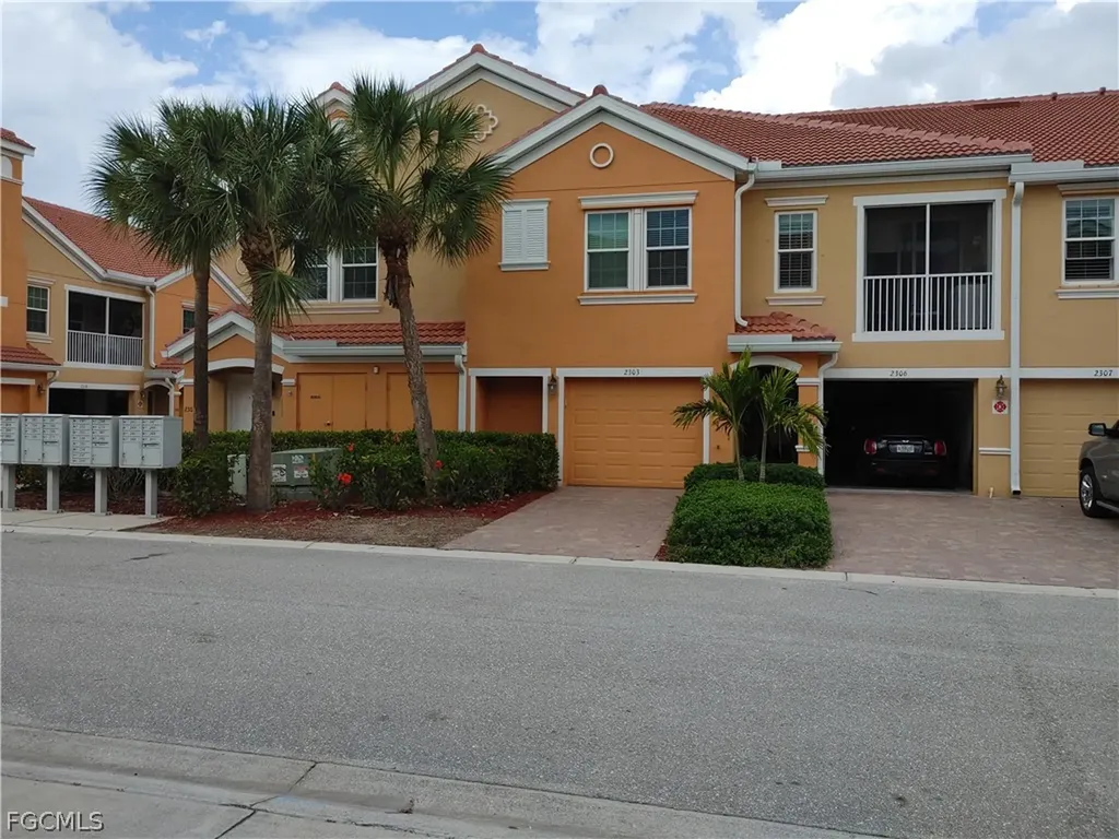 1800 Concordia Lake Circle Cape Coral FL 33909