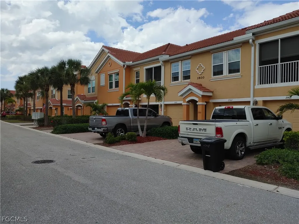 1800 Concordia Lake Circle Cape Coral FL 33909