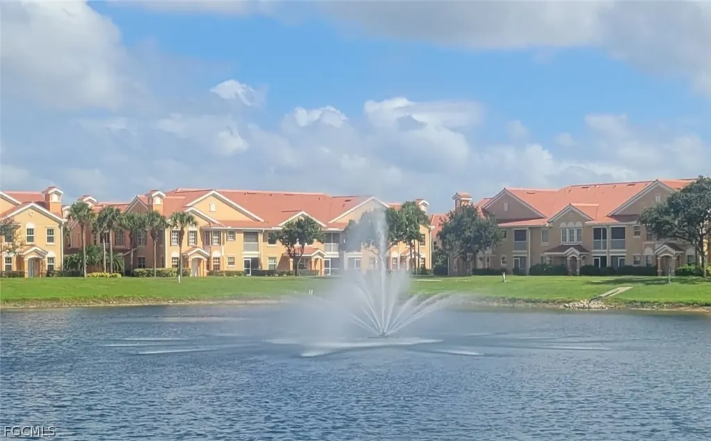 1800 Concordia Lake Circle Cape Coral FL 33909