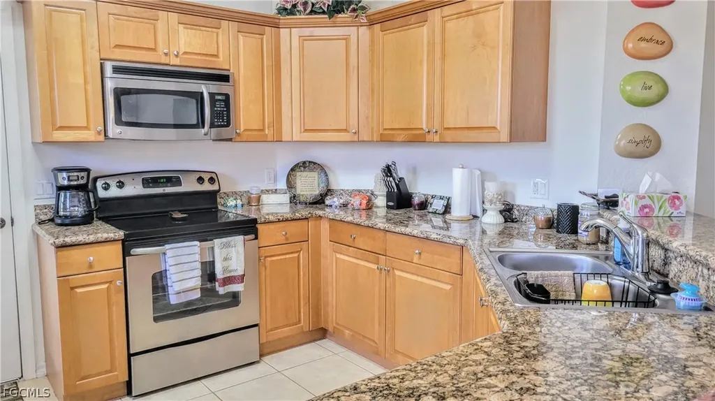 1800 Concordia Lake Circle Cape Coral FL 33909