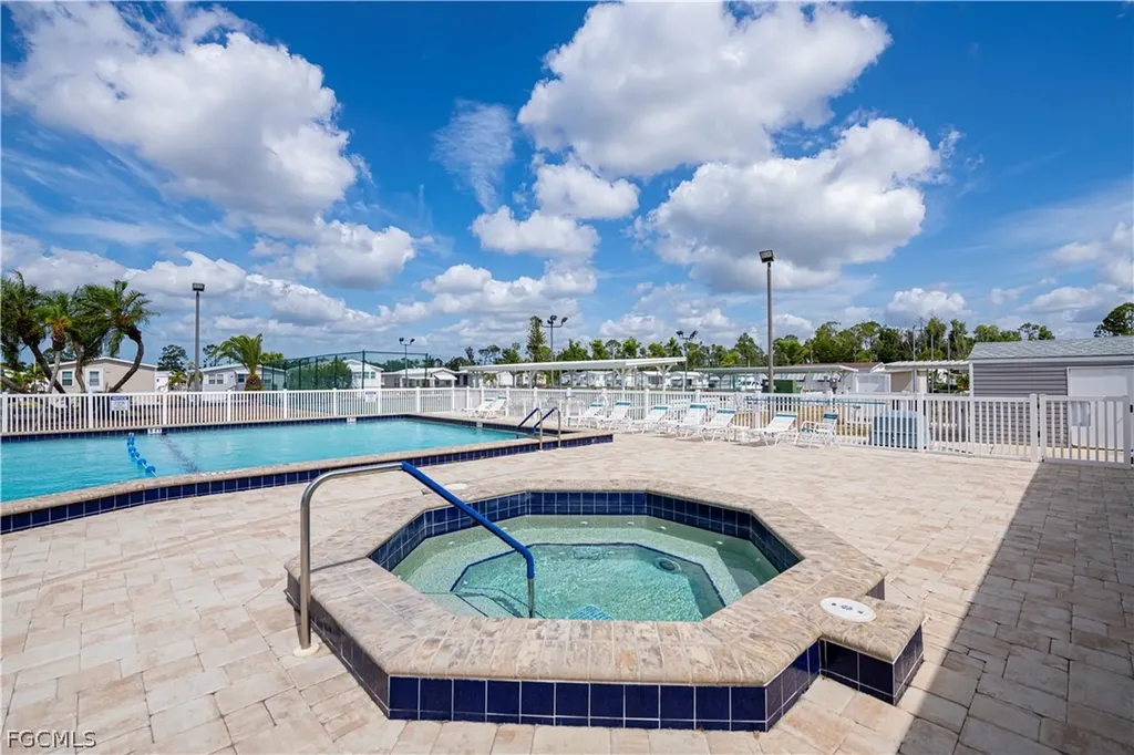 25 La Fonda Lane North Fort Myers FL 33903