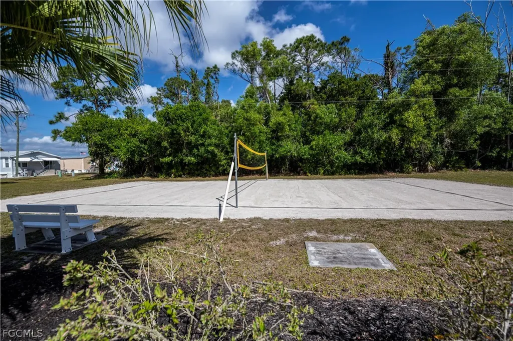 25 La Fonda Lane North Fort Myers FL 33903