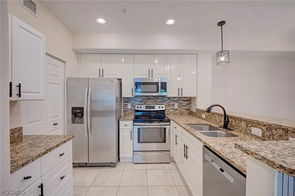 13150 Bella Casa Circle Fort Myers FL 33966