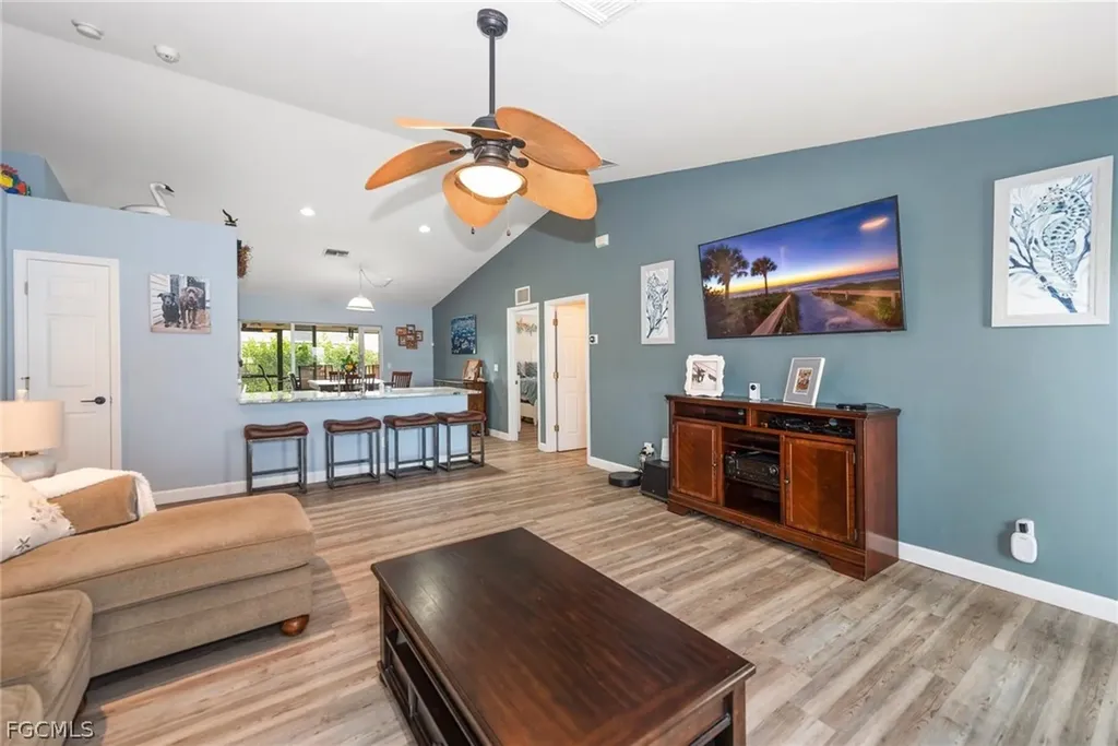 2939 NW 4th Place Cape Coral FL 33993