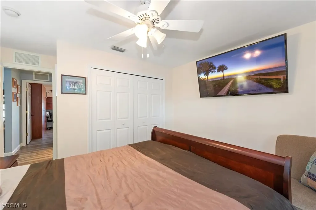 2939 NW 4th Place Cape Coral FL 33993
