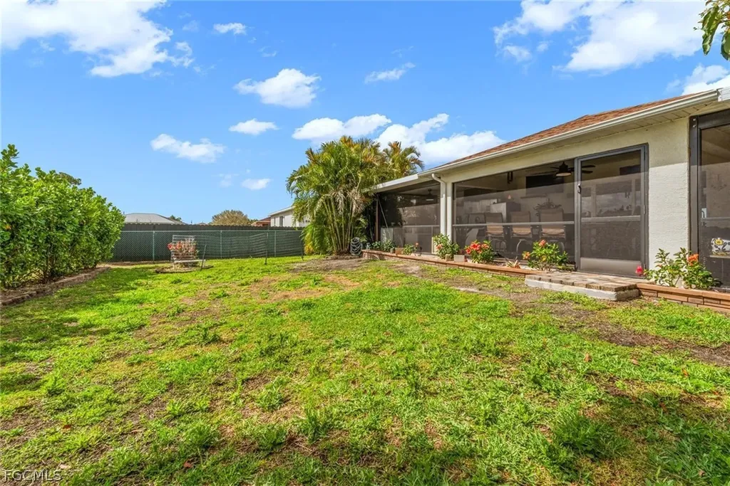 2939 NW 4th Place Cape Coral FL 33993