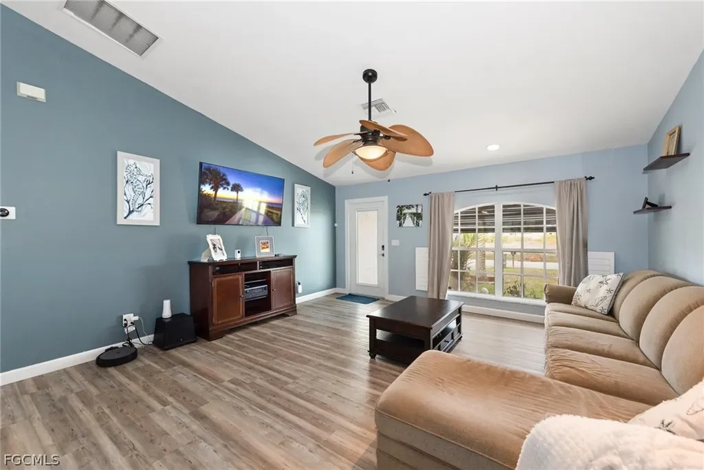2939 NW 4th Place Cape Coral FL 33993
