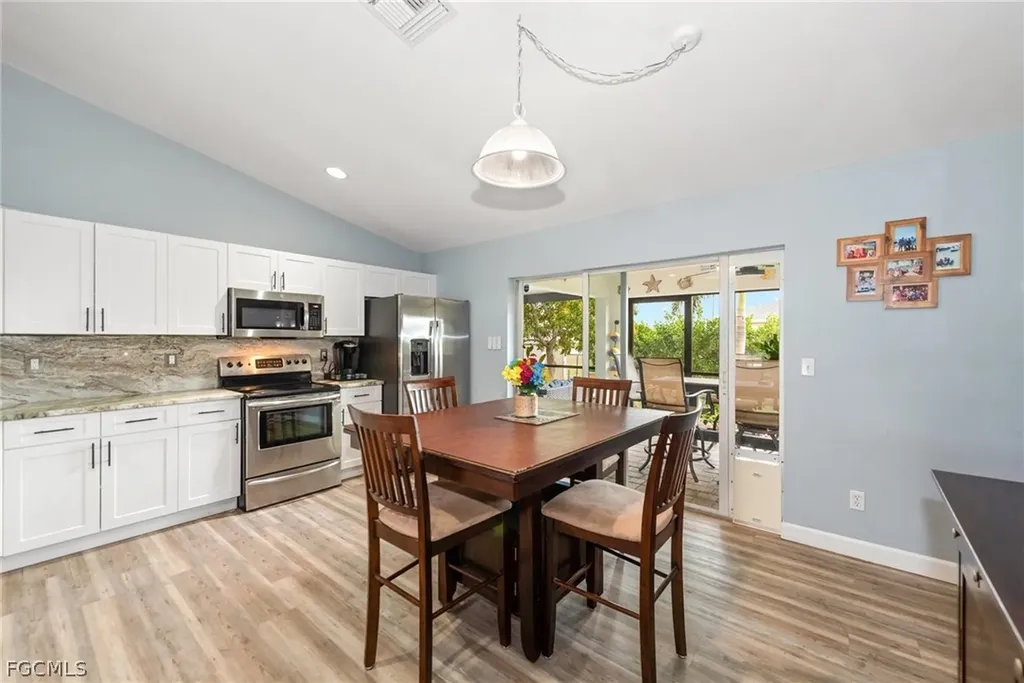 2939 NW 4th Place Cape Coral FL 33993