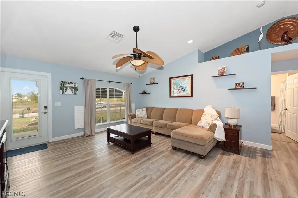 2939 NW 4th Place Cape Coral FL 33993