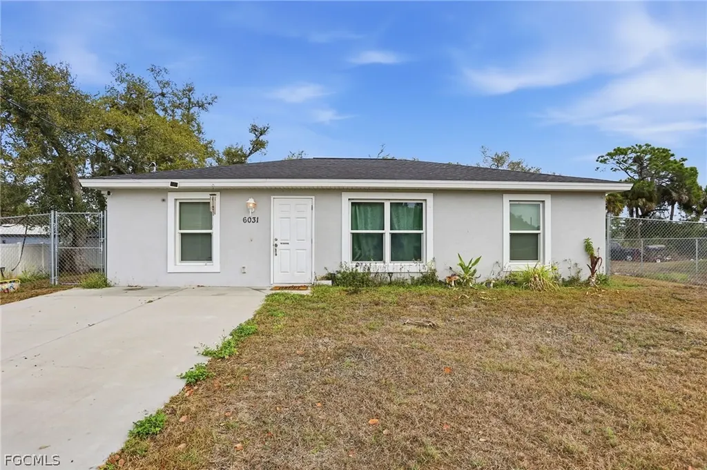 6031 N Moss Circle Labelle FL 33935