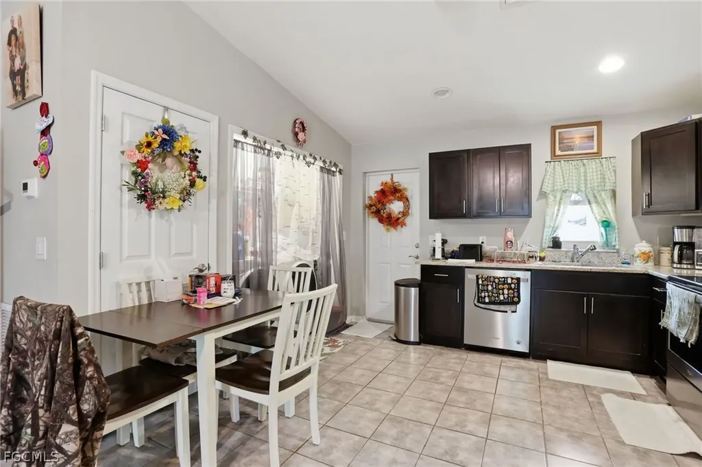 6031 N Moss Circle Labelle FL 33935