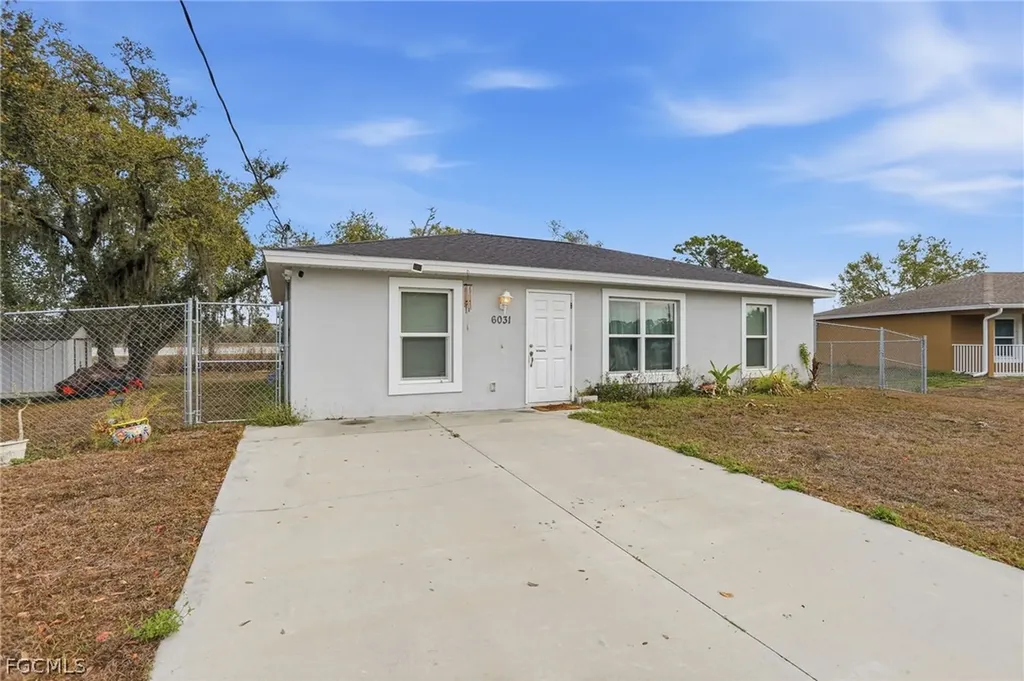 6031 N Moss Circle Labelle FL 33935