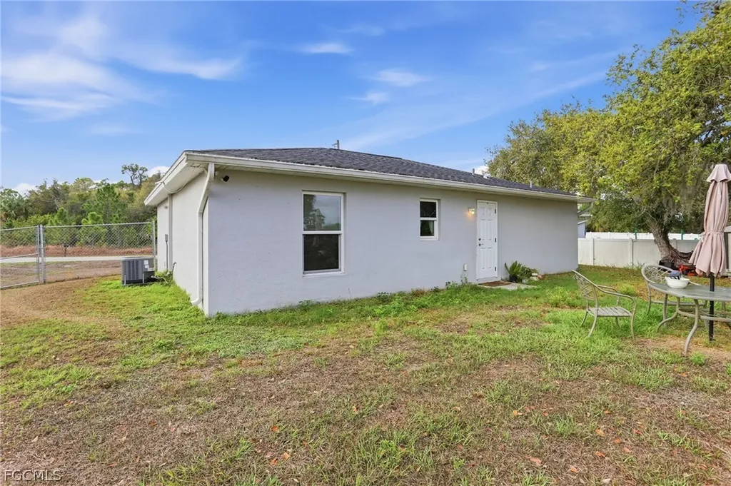 6031 N Moss Circle Labelle FL 33935