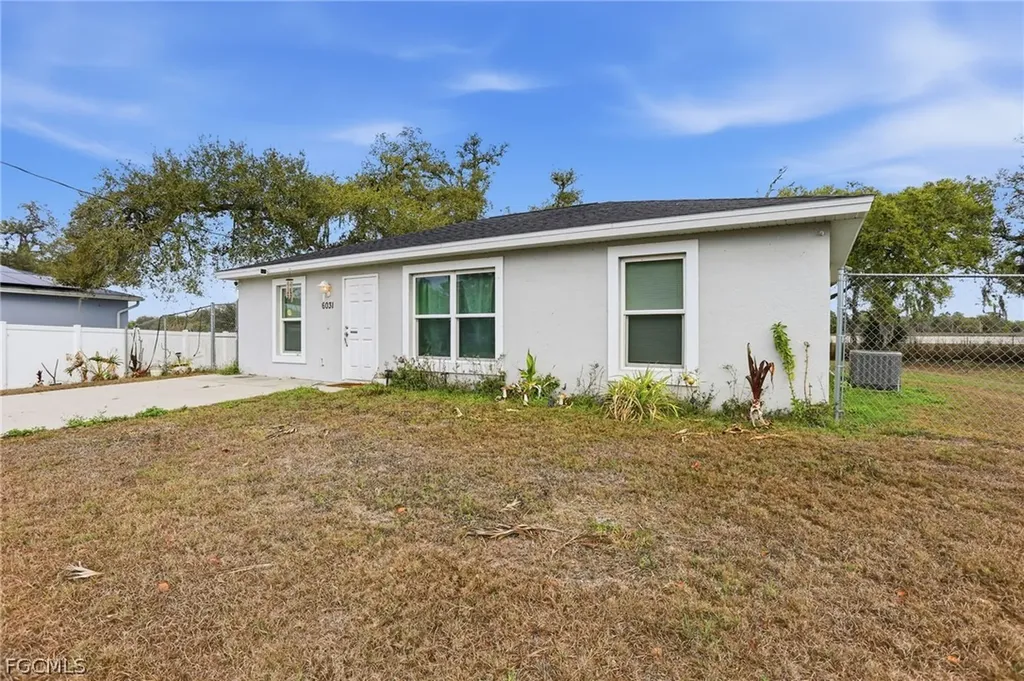 6031 N Moss Circle Labelle FL 33935
