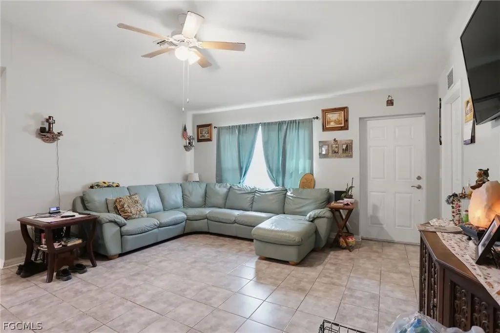 6031 N Moss Circle Labelle FL 33935