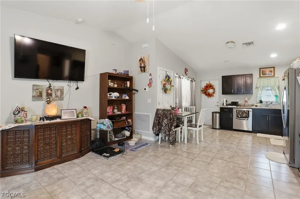 6031 N Moss Circle Labelle FL 33935