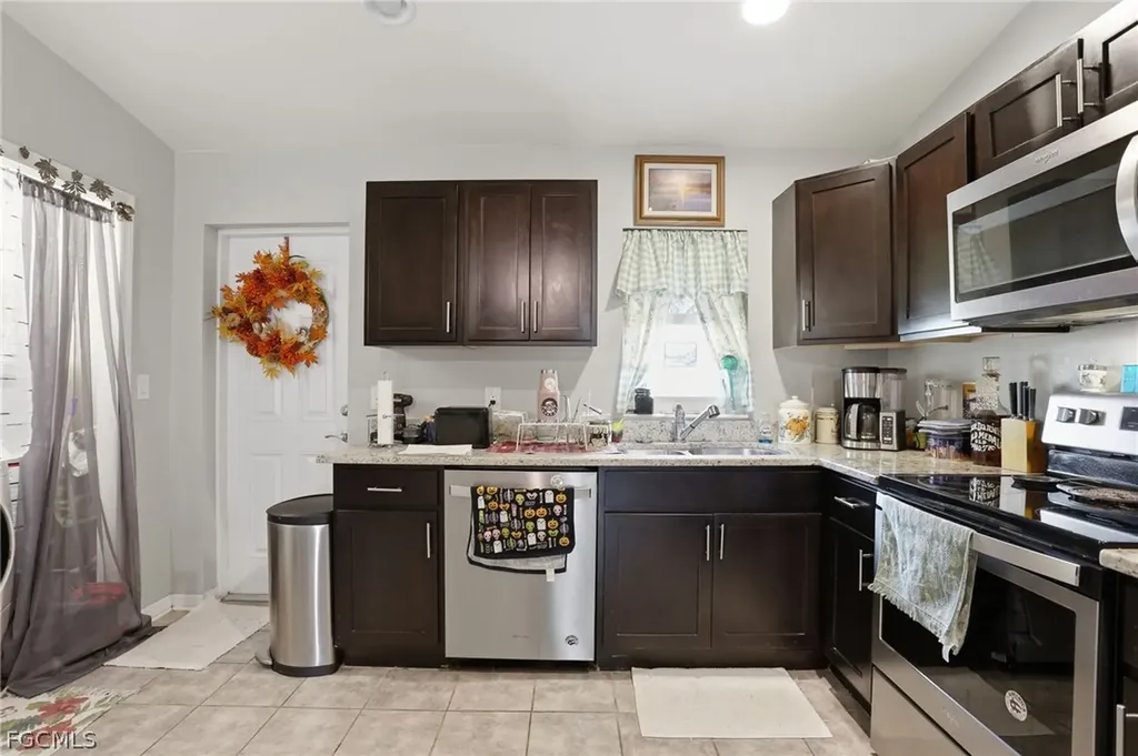 6031 N Moss Circle Labelle FL 33935