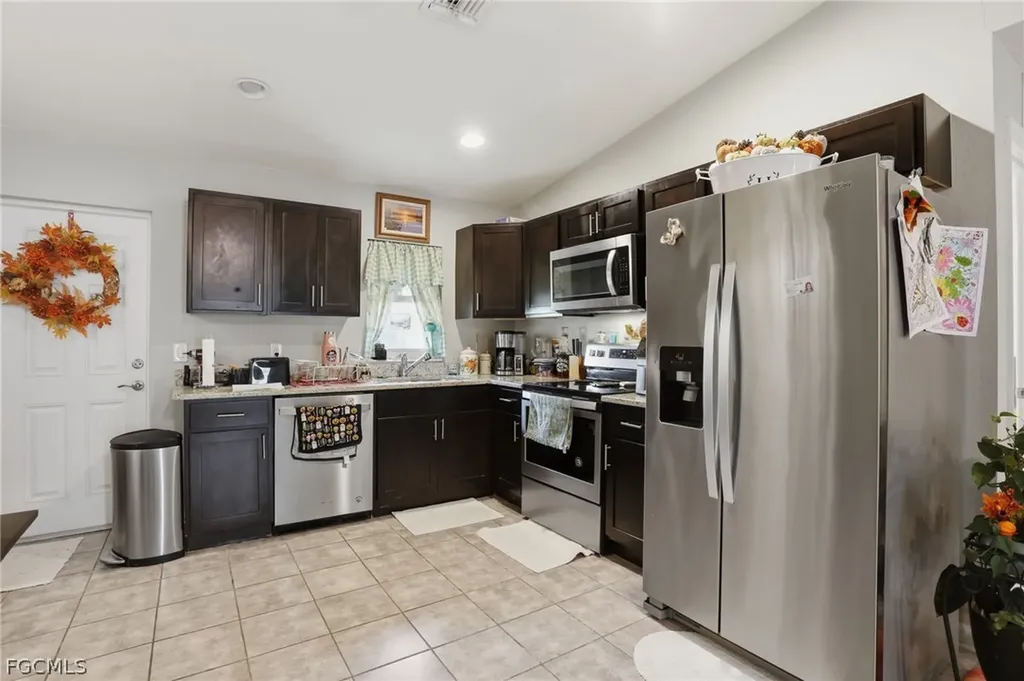 6031 N Moss Circle Labelle FL 33935