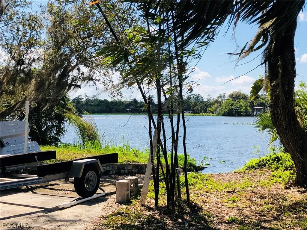 17520 Taylor Road Alva FL 33920