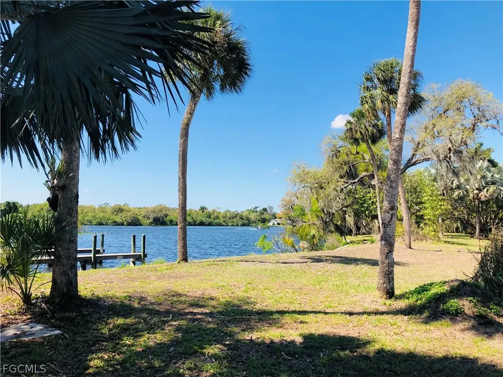 17500 Taylor Road Alva FL 33920