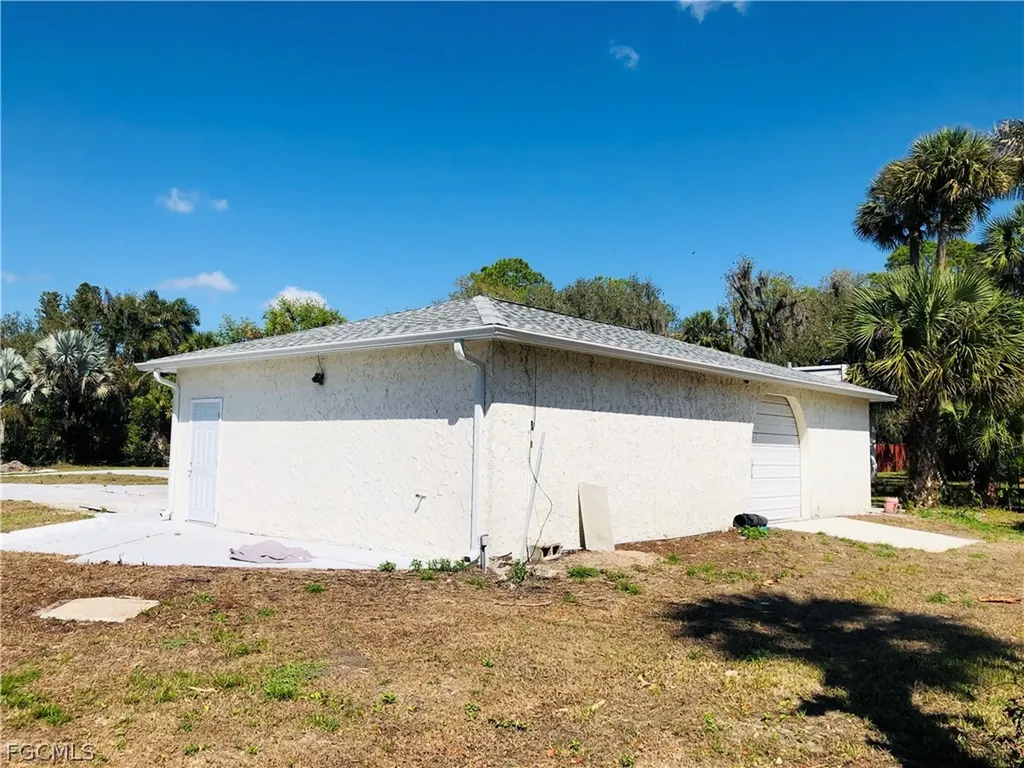17500 Taylor Road Alva FL 33920