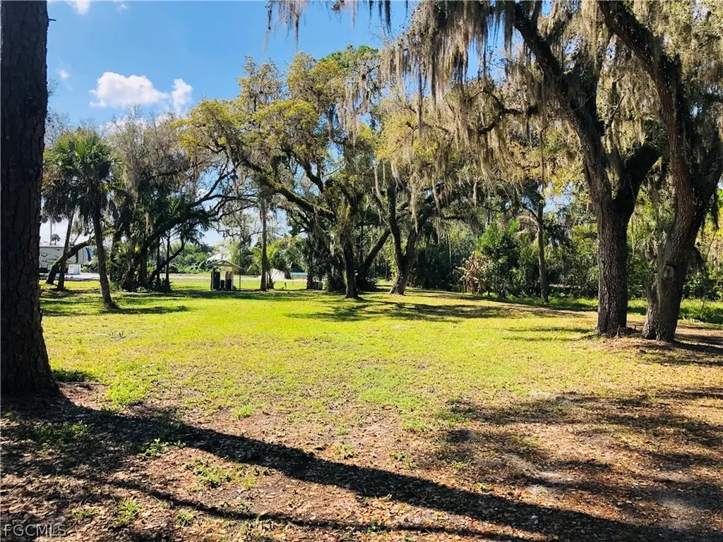17500 Taylor Road Alva FL 33920