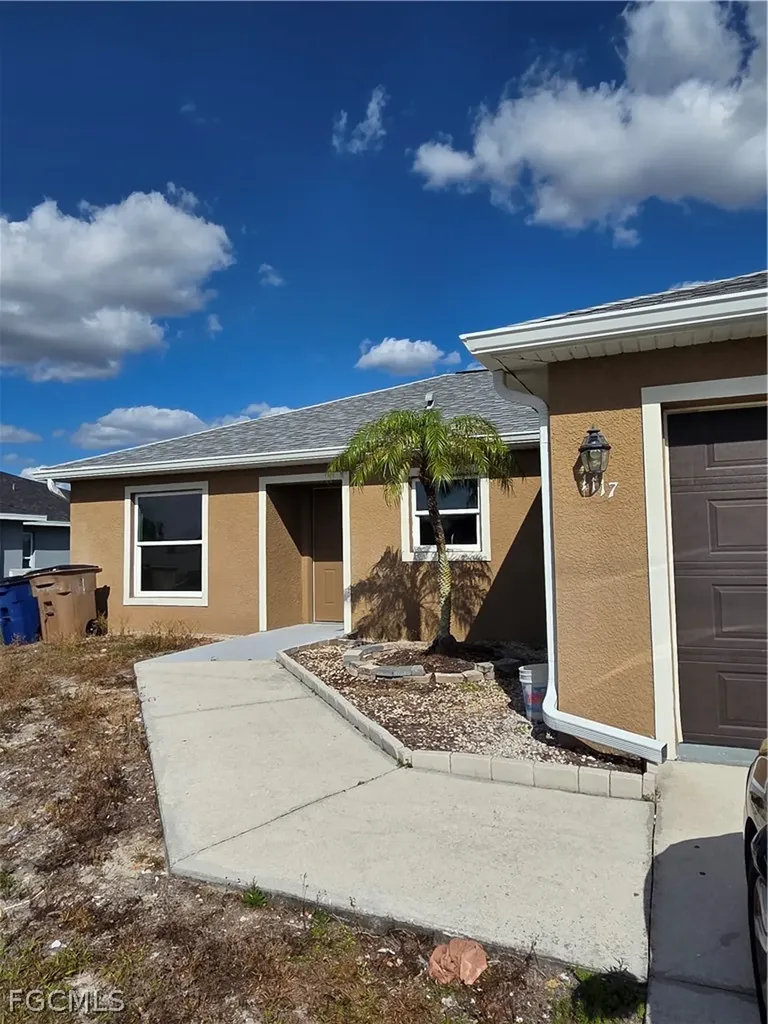 1117 Gordon Avenue S Lehigh Acres FL 33973