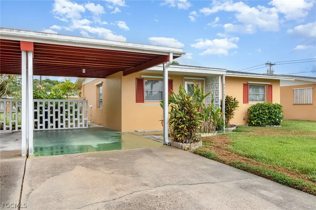 2213 Orchid Road Lehigh Acres FL 33936