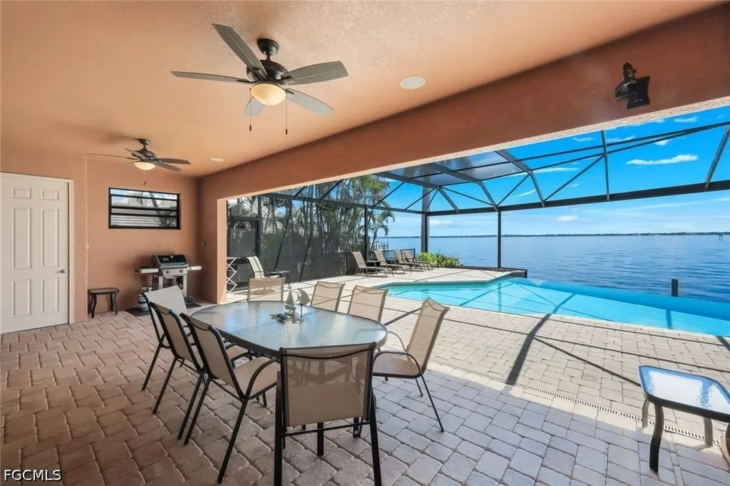 3115 SE 22nd Place Cape Coral FL 33904