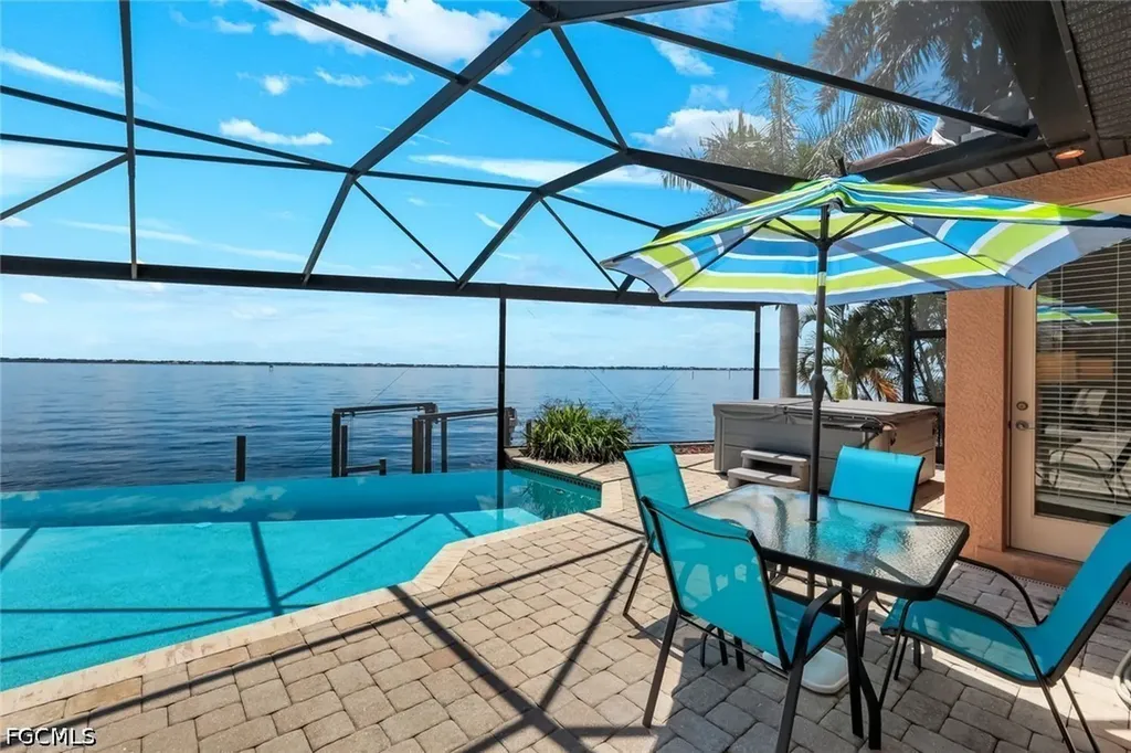 3115 SE 22nd Place Cape Coral FL 33904