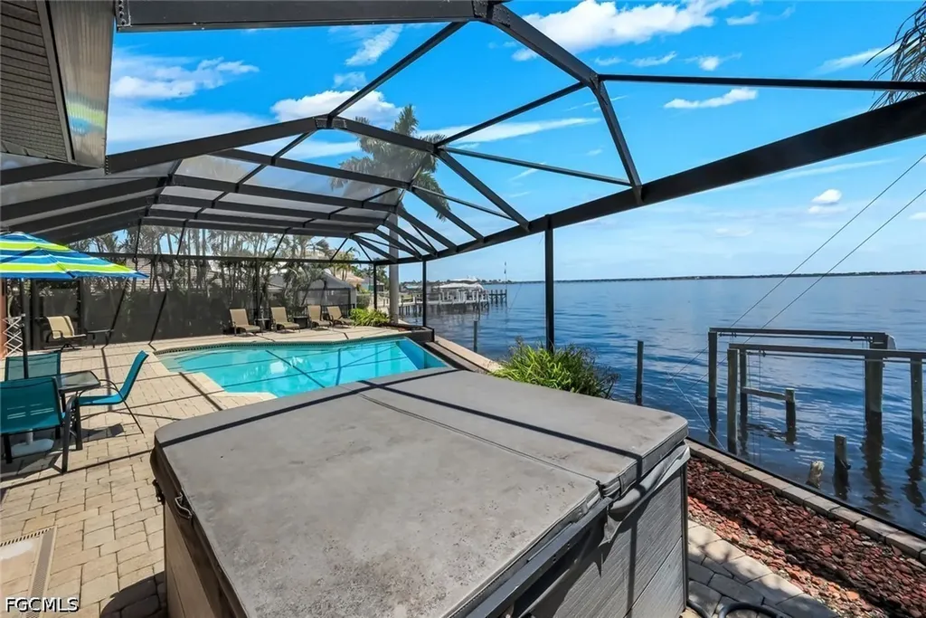 3115 SE 22nd Place Cape Coral FL 33904