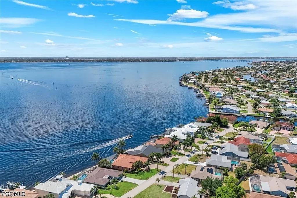 3115 SE 22nd Place Cape Coral FL 33904