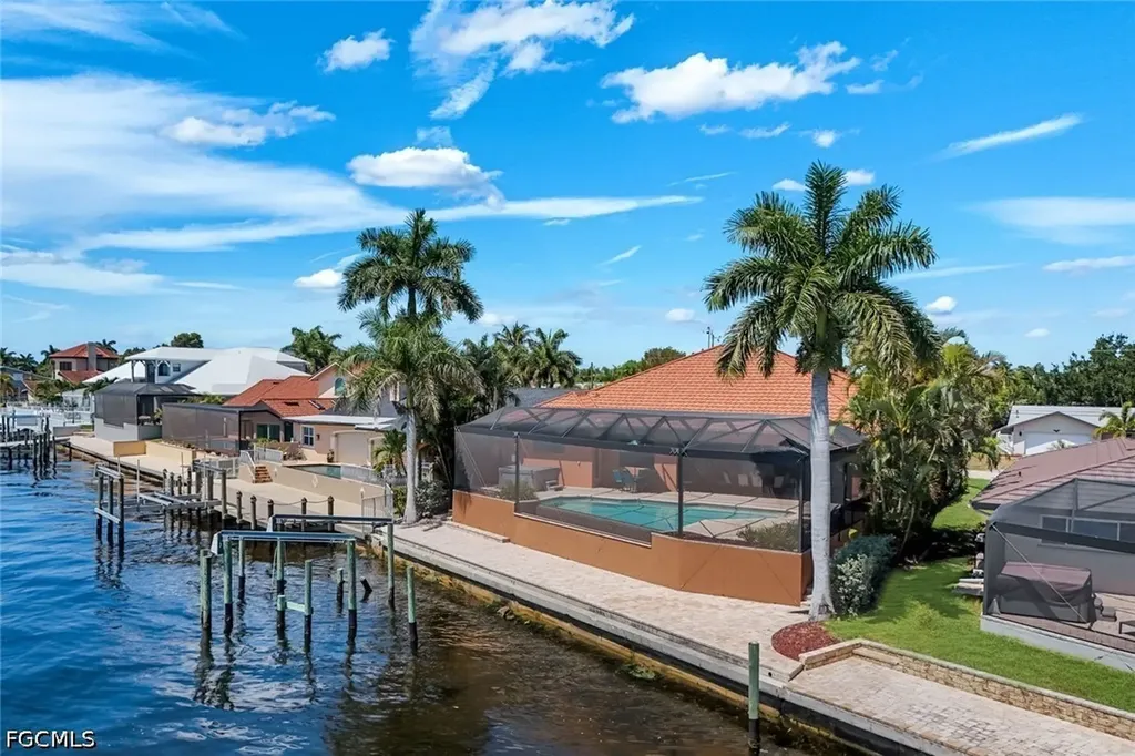 3115 SE 22nd Place Cape Coral FL 33904