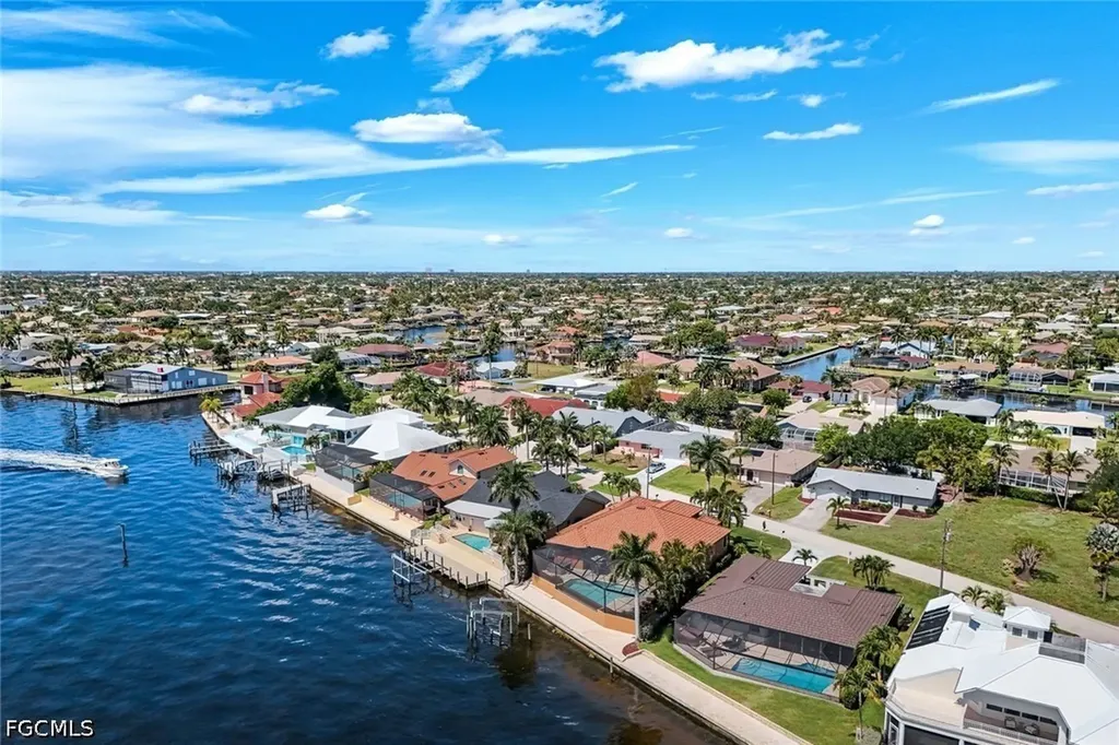 3115 SE 22nd Place Cape Coral FL 33904