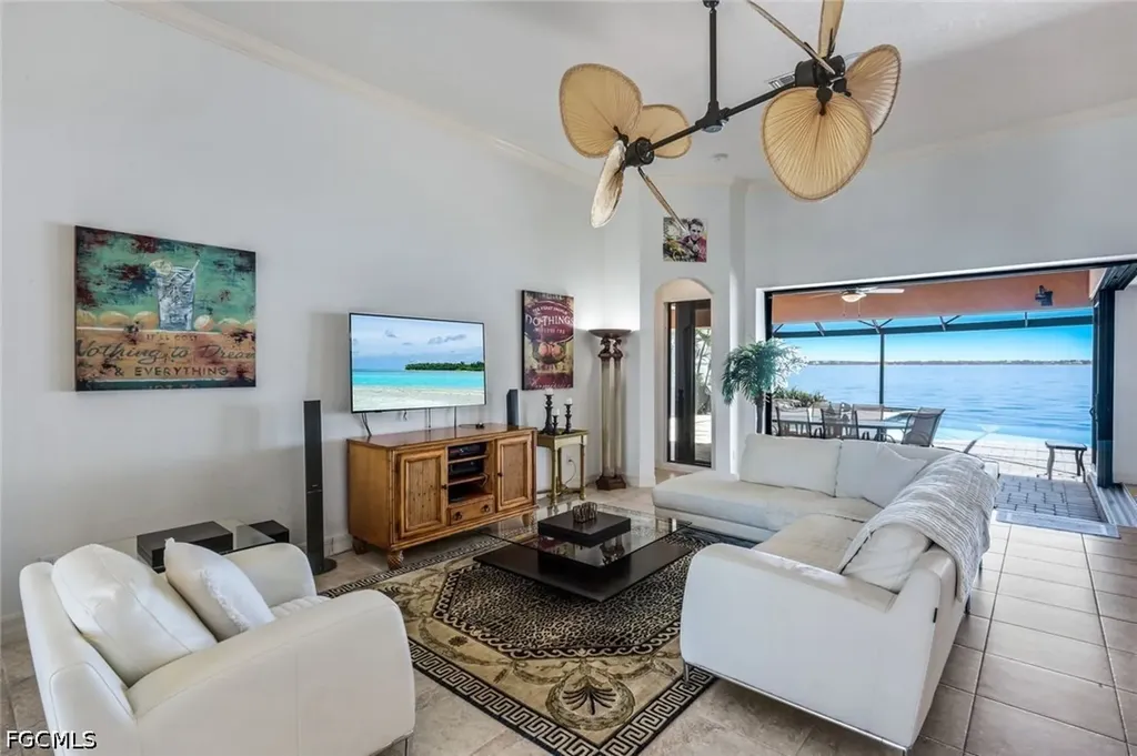3115 SE 22nd Place Cape Coral FL 33904