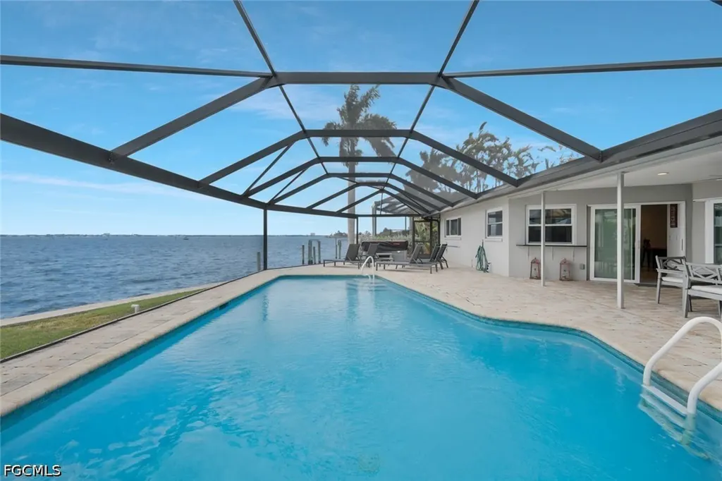 3111 SE 22nd Place Cape Coral FL 33904