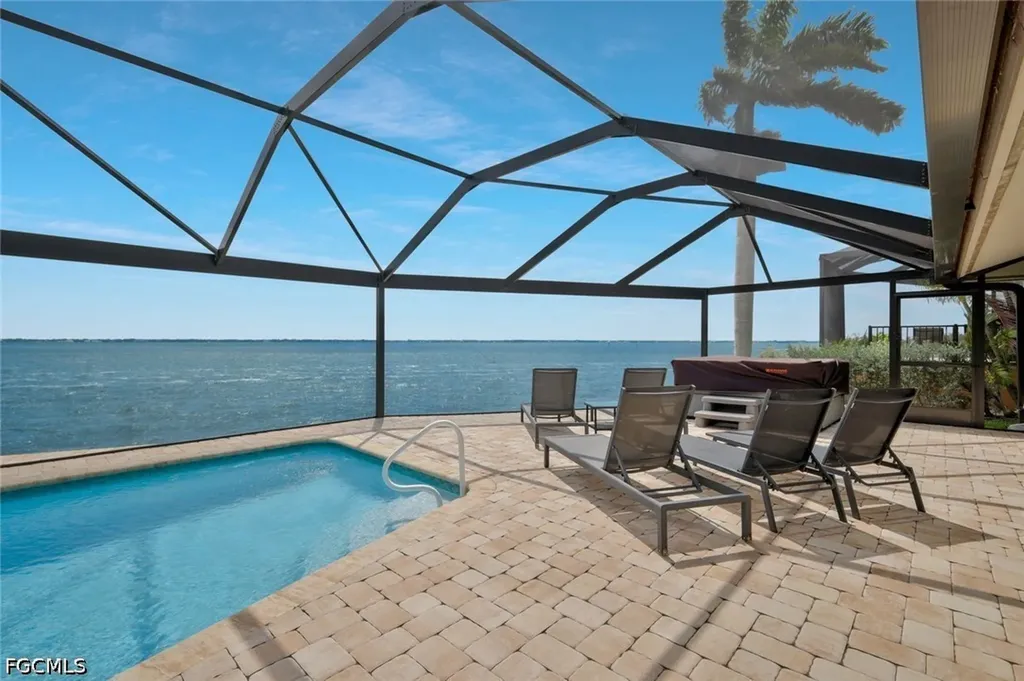 3111 SE 22nd Place Cape Coral FL 33904